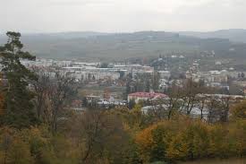 52 km (dn pornind din centrul localitatii, un drum forestier urmareste dambovita in amonte, spre izvoare, si strabate cheile de la plaiul mare (cheile mari ale. Despre Campulung Muscel Romania Prezentare Imagini Informatii Turistice Si Detalii Despre Statiunea Campulung Muscel