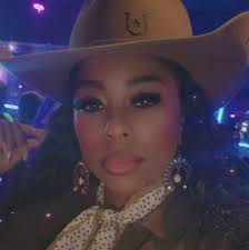 Tonya Randle's Instagram, Twitter & Facebook