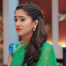 Shivangisworld On Instagram Gorgeous Barbiegirl Loveyoushivangijoshi Naira Yrkkh Kaira Hairstyles For Gowns Long Hair Color Indian Hairstyles