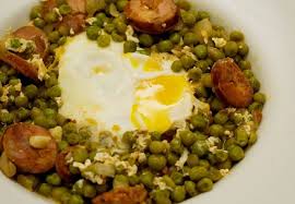 Ervilhas Com Ovos Portuguesa Portuguese Style Peas And Chorizo Chez Us Recipes Portuguese Recipes Food