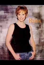 Reba Mcentire Print Allposters Com In 2020 Reba Mcentire Short Hair Styles Country Music Artists