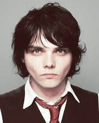 Why does gerard look like the hobbit in this picture