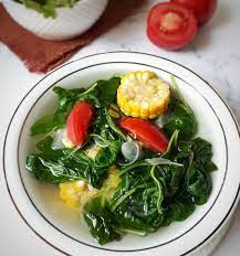 Resep rumahan dari bayam dan labu siam berpadu dengan kuah gurih santan, juga kencur yang semakin. Sayur Bening Kelor Nusantara Cuisine