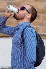 Gay Man Tricked Four Straight Men Into Sex After Posing As A Woman On Apps Including Tinder Daily Mail Online