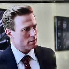 I'm sick of the repetitive conversations....I fast forward through most of  the show. And, I've always been a fan of hope, but wow!! She's acting like  she did when she had feelings