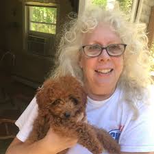 Anh ấy không nói nhiều. Thành thật mà nói, tôi nghĩ anh ấy hơi choáng váng.  Anh ta chắc chắn không hứa sẽ gỡ nó xuống hay nói bất cứ điều gì