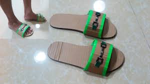 Cinta dirigida por neil jordan, que obtuvo dos cuenta la historia de michael collin, es un irlandés, que organizo la mayor rebelión en la historia de. How To Make Slippers From Cardboard At Home Best Out Of Waste Crafts Diy Slippers How To Make Slippers Best Out Of Waste