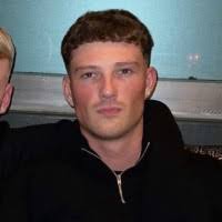 100+ "Curliss" profiles