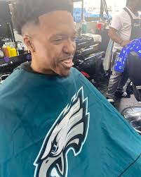 Jeremiah Hubbard (@jhubbthebarber) • Instagram photos and videos