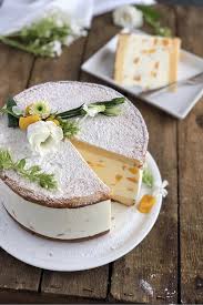 Für den teig eier mit dem zucker schaumig rühren bis eine… Klassische Kase Sahne Torte Mit Pfirsichen