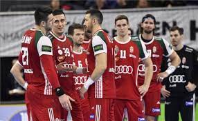 Az idén világbajnoki ötödik magyar válogatott a selejtezőre sem jutott ki. Erdely Ma Ferfi Kezilabda Vb Dontetlennel Jutott A Kozepdontobe A Magyar Valogatott