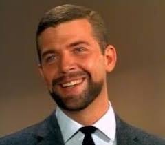 Do you recognize this famous tv actor? It's Robert Reed of The Brady Bunch  when he guest-starred