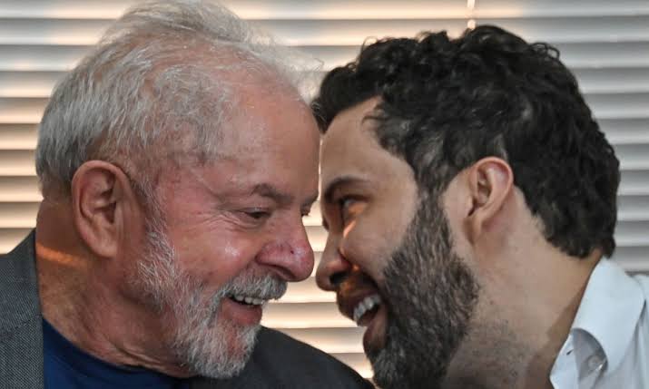 Exército do lula: TSE suspende e libera canal no whatsapp em horas