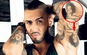 Pana acum, acestia nu au facut pasul cel mare, insa, acum ca artista a divortat oficial de. Atunci Cand Simti Prostia Pe Propria Piele Vezi Ce Tatuaj Si A Facut Tanarul Din Imagine I S A Intamplat Si Lui Alex Velea