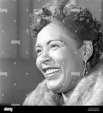 Born 1915 hi-res stock photography and images