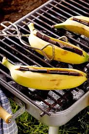 Durfen Wir Vorstellen Das Wohl Einfachste Dessert Vom Grill Banane Schokolade Grillen Idee Rezept Schokobananen Grill Dessert Gegrilltes Essen