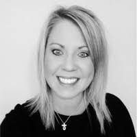 Linda Bakken's Instagram, Twitter & Facebook