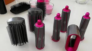 Caractéristiques froid au toucher grâce à la technologie heat commandé par seulement quatre boutons dyson supersonic™ l'embout lissant dyson sèche et coiffe en même??temps. J Ai Teste Le Styler Airwrap De Dyson