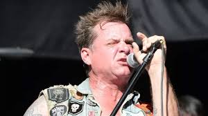 David Roach dead: Junkyard rock star dies at 59 just weeks after getting  married