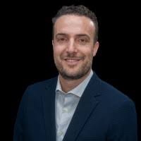 100+ perfiles de «Giannone»