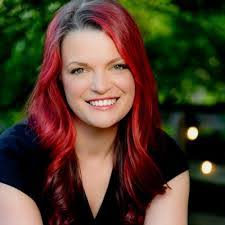 Kerri Lynch's Instagram, Twitter & Facebook