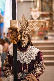 Even though the grand procession is canceled, expect devotees to. Devotees Scramble To Touch The Miraculous Black Nazarene In Traslacion 2019 The Summit Express