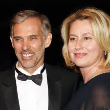 PHOTO Luana Belmondo a publié une touchante photo de son mari Paul et de  leurs fils "si courageux"