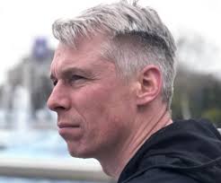 Crafting a Comedy Feel in Netflix's Dutch Series Roosters