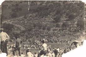 Pretty Boy Floyd S Funeral In Akins Oklahoma The Biggest Funeral In Oklahoma S History It S Estimated That A Mini Oklahoma History Pretty Boy Floyd Oklahoma