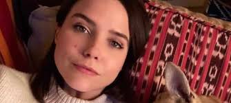 Translation dictionary english dictionary french english english french spanish english english spanish: Sophia Bush Et Grant Hughes C Est Tres Serieux Entre Eux Mce Tv
