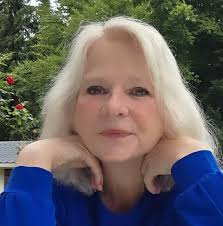 Europastraße E45: Dein Roadtrip durch Europa Stell dir vor, du startest im  hohen Norden Norwegens, fährst durch weite skandinavische Wälder, vorbei an  beeindruckenden Seenlandschaften und schroffen Bergen, und entdeckst auf  dem Weg