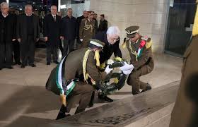 الفلسطينيون يطلبون االنضمام حملكمة اجلنايات واشنطن تدين واسرائيل تتو