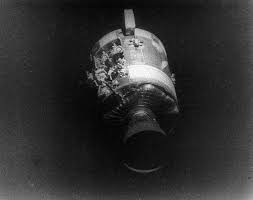 The spacecraft ferrying astronauts jim lovell. Ron Howard Was Wrong Apollo 13 Would Have Burned Not Frozen Wired