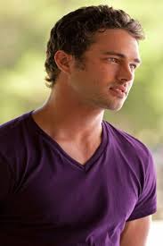 Mason Lockwood: Karizmatik Kurt Adam Duvar Kağıdı