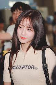 The Guide To Trendy Korean Bangs Which Style Is Right For You Blackpink Jisoo Korean Bangs Blackpink