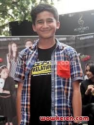 Terbius cinta tukang jamu jutek (2015). Foto Raihan Khan Saat Liburan Keluarga Dan Pasangan Sosmed Dan Aktifitas Lainnya Galeri Photo Image Wowkeren Com