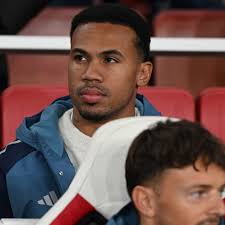 Gabriel will not return from injury to travel to Everton this weekend, but  the defender is pushing and his return is very close. 👀🇧🇷