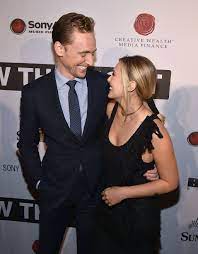 Elizabeth olsen tom hiddleston wife. Elizabeth Olsen Tom Hiddleston Red Carpet October 2015 Popsugar Celebrity