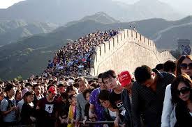 China S Economy What The Tourist Boom Tells Us Time Com China Tourism Tourist Attraction Great Wall Of China