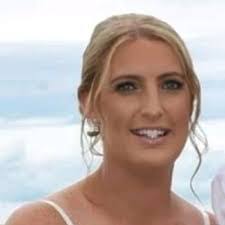 Kellie Crocker's Instagram, Twitter & Facebook