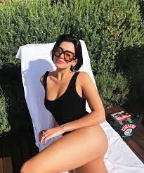 If you have good quality pics of dua lipa, you can add them to forum. Caras Dua Lipa De Ferias Em Portugal