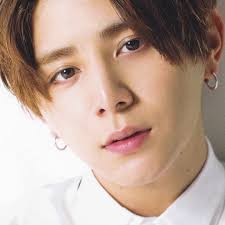 山田涼介の誕生日年齢プロフィールまとめケーキの画像はブログ