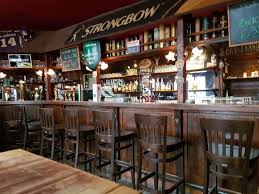 Most vienna bars usually remain busy until midnight during the week and 02:00 at weekends. Highlander Scottish Pub Vienna Alservorstadt Restaurant Reviews Photos Phone Number Tripadvisor
