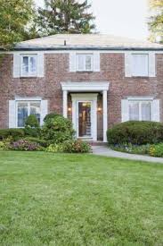 For example, if you have a stone facade, add a flagstone path. What Colors Of Landscaping Rocks Go With Red Brick