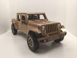جيب جلاديتور خشبية انيقة jeep gladiator jeep toy car