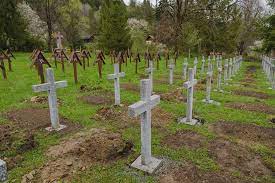Check spelling or type a new query. Cultul Eroilor In Cimitirul De La Valea Uzului PrimÄria Sanmartin A FÄcut LucrÄri FÄrÄ Respectarea Planurilor IniÅ£iale DeÈteptarea Ziarul BacÄului