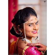 Pic Of Maharashtrian Traditional Hairstyle For Brides Indian Bridal Hairstyles Traditional Hairstyle Bridal Hair