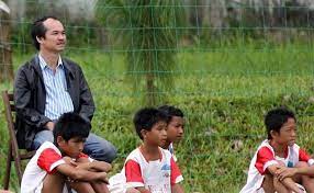 Dẫn bình dương hai bàn, hagl vẫn để thua trận thứ 6 ông nói: 10 Anh Em Cá»§a Báº§u Ä'á»©c Tá»«ng Thá»'ng LÄ©nh Hoang Anh Gia Lai Giá» Ra Sao