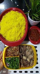 | jika anda ke negeri di bahagian utara seperti perlis atau kedah, pastikan anda jangan lepas peluang untuk menikmati keenakan bihun sup utara. Bihun Sup Versi Utara Lengkap Sambal Merah Bihun Kuning Masuk Semua Bahan Dalam Periuk Siap Simple Tapi Sedap Keluarga