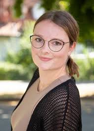 WIR ARBEITEN IN DER ZWERGENGRUPPE